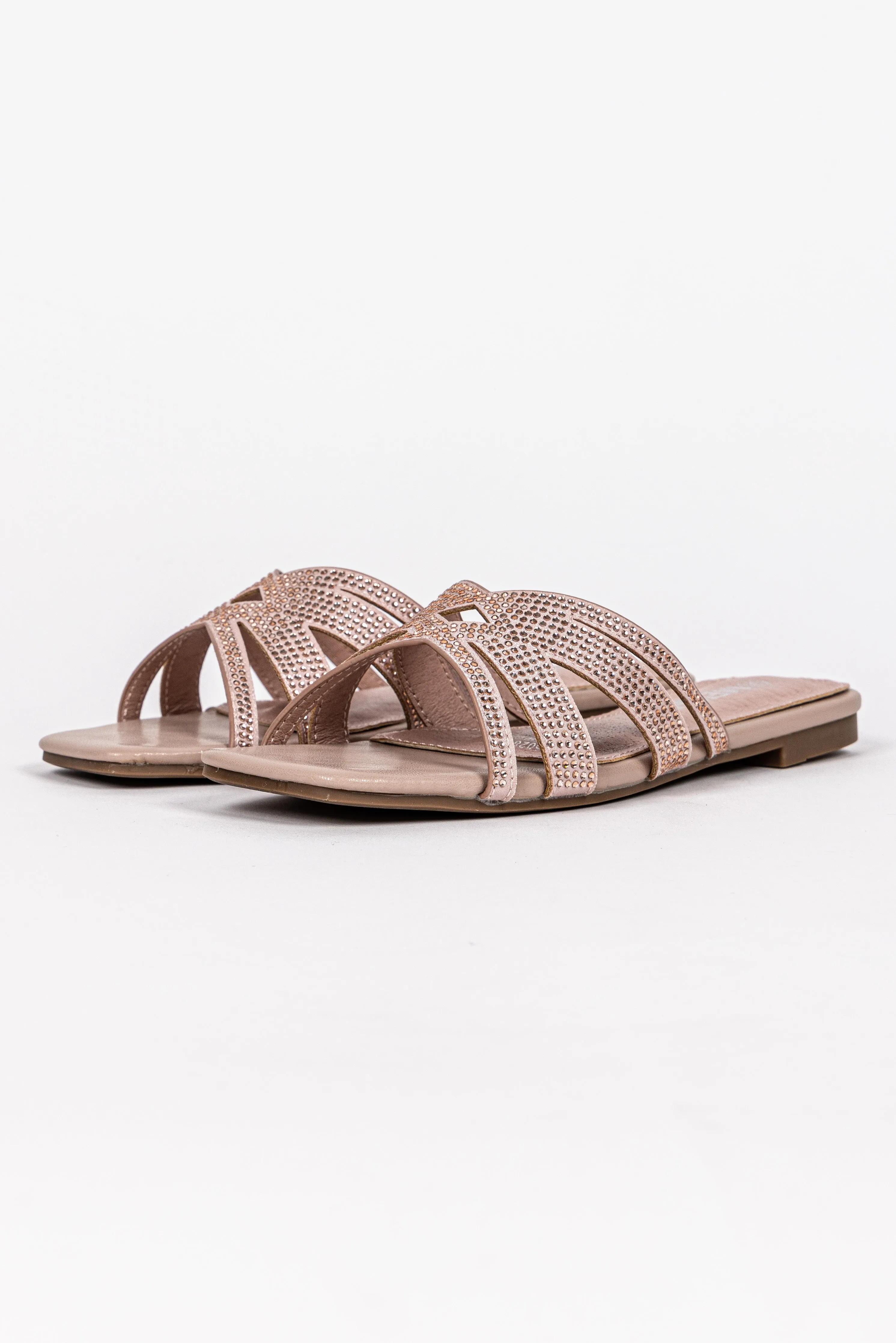 DETAILED FLATS WITH RHINESTONES