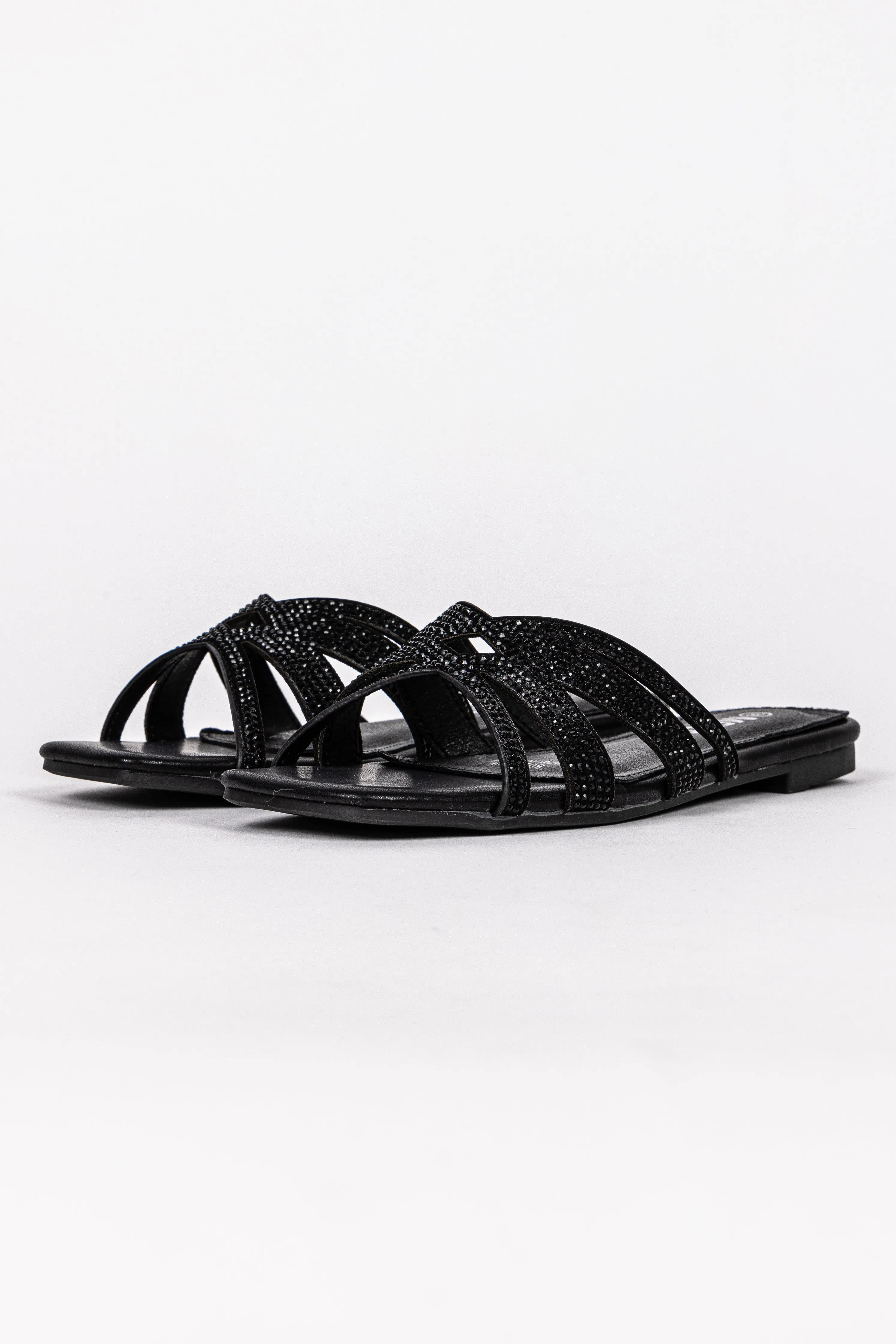 DETAILED FLATS WITH RHINESTONES