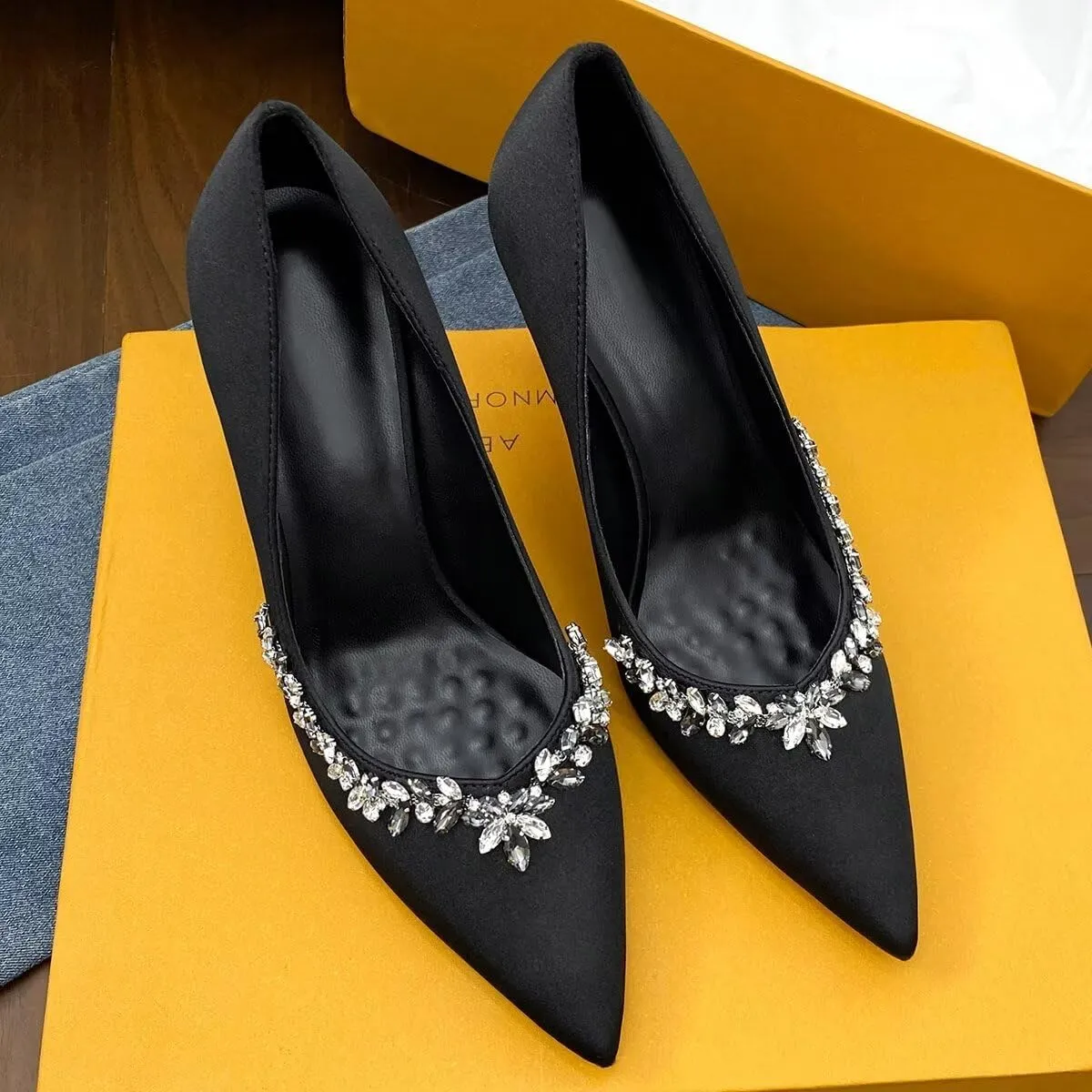 LUXINYU Women Pointed Toe Heels Elegant Stiletto Fashion Pearl Rhinestone Ladies Pumps Wedding Dress Shoes Comfortable Kitten Heels Work Shoes