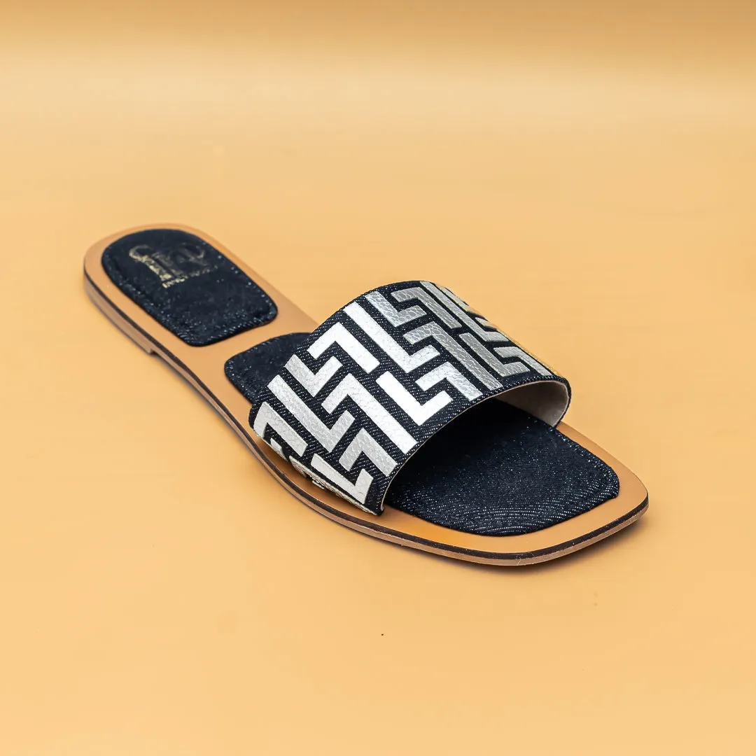 Maze Flats - Black