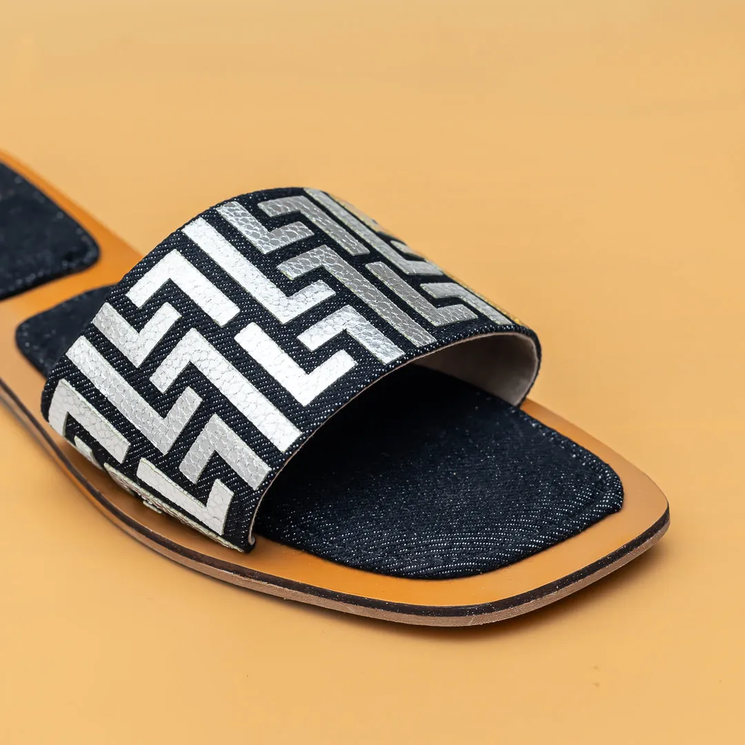 Maze Flats - Black