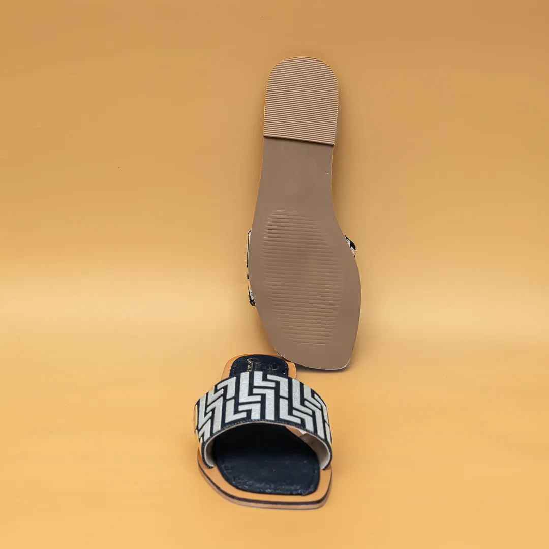 Maze Flats - Black