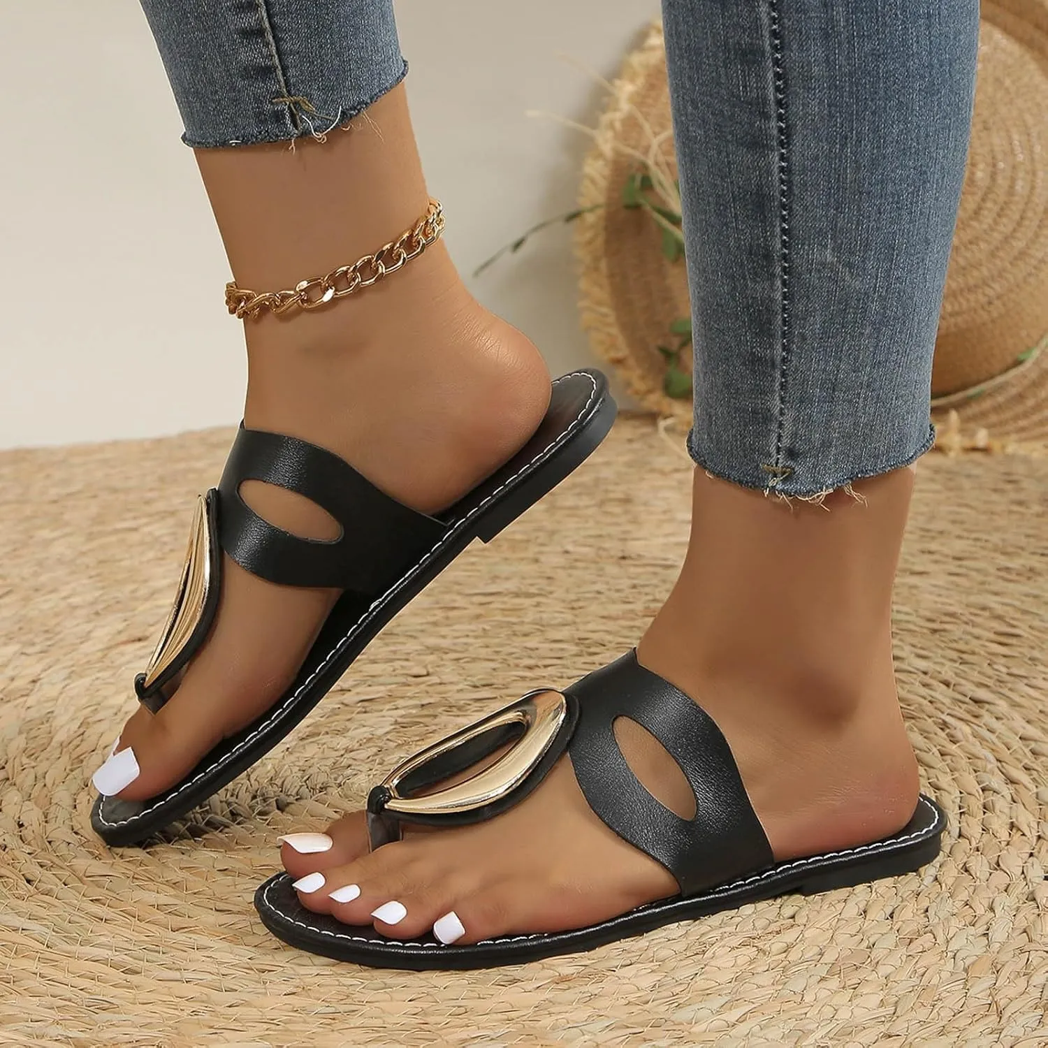 Women's Flat sandals Stylish Beach Footwear Non Slip Women Sandals Comfortable and Lightweight Casual Flip Flops sandals